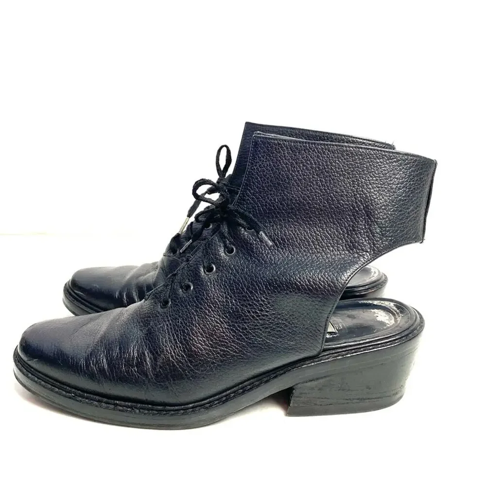 Academia Black Lace Up Pebbled Leather Boots Shoes Size 7.5